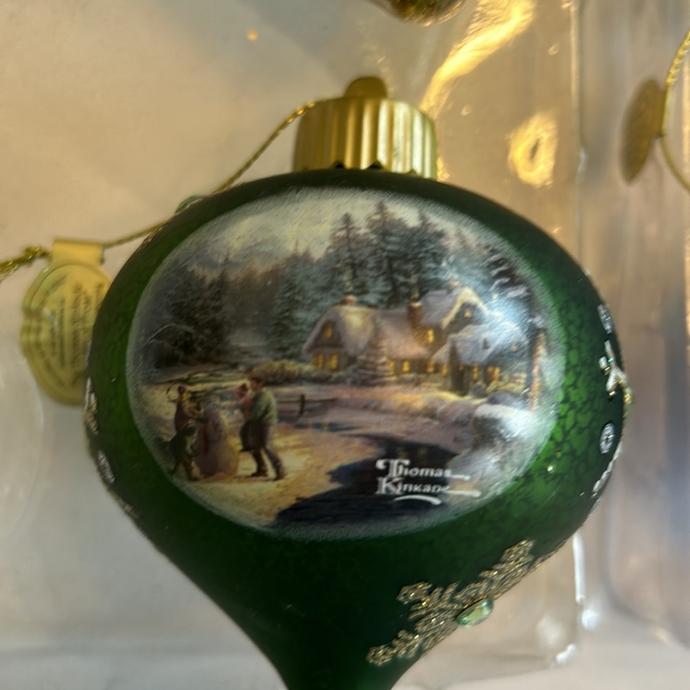 NWT VTG set of 7, Thomas Kinkade” luminary glass ornaments - Picture 6 of 12